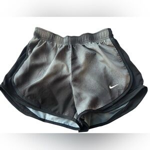 NWT Nike Women’s Dri-Fit Tempo Running Shorts in Black/Grey in size S